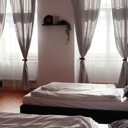 Modern Apartment In The Center Of 프라하 외부 사진
